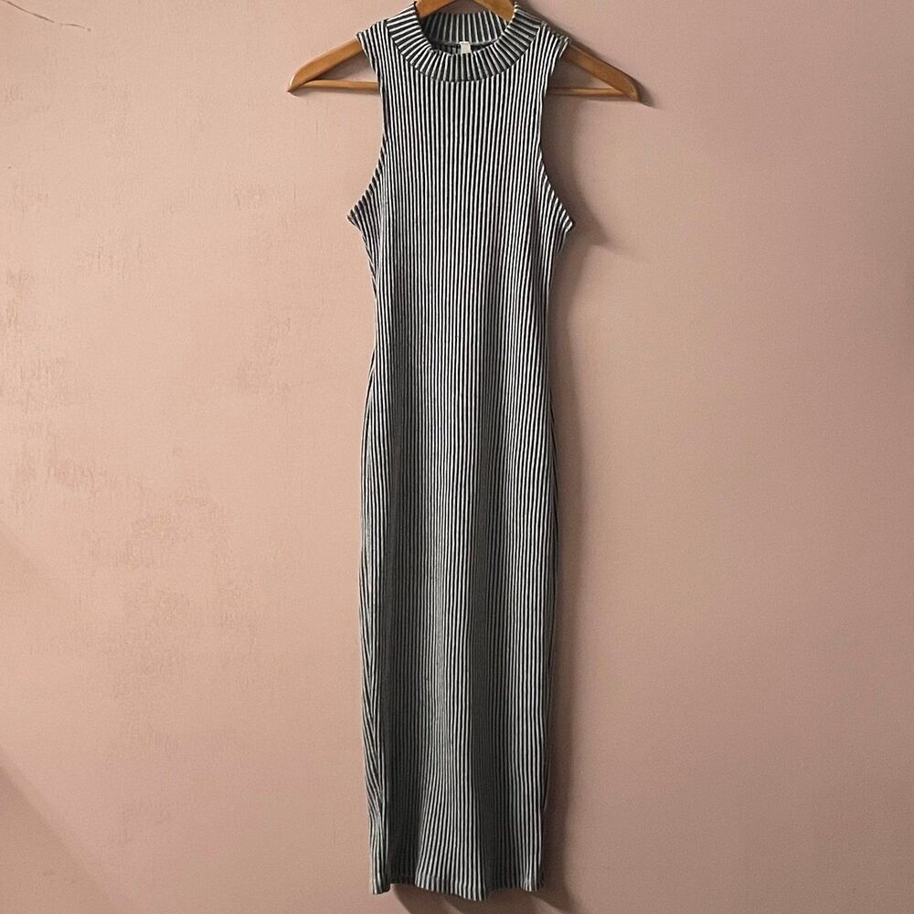 A+ Ellen Gray Ribbed Mock Neck Bodycon Knee Length/Midi Dress Size M EUC